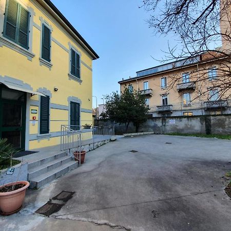 Hotel Oregon Milan Bagian luar foto