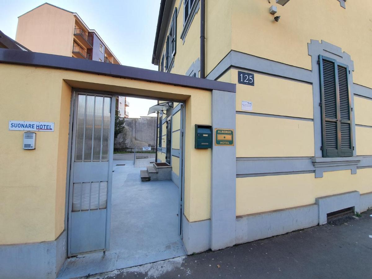 Hotel Oregon Milan Bagian luar foto