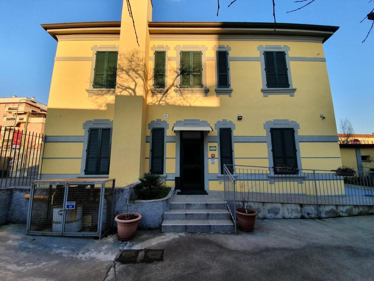 Hotel Oregon Milan Bagian luar foto