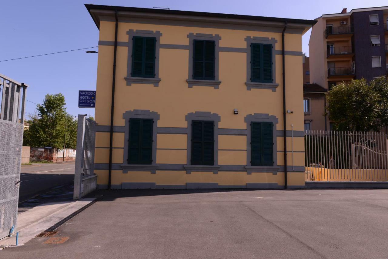 Hotel Oregon Milan Bagian luar foto