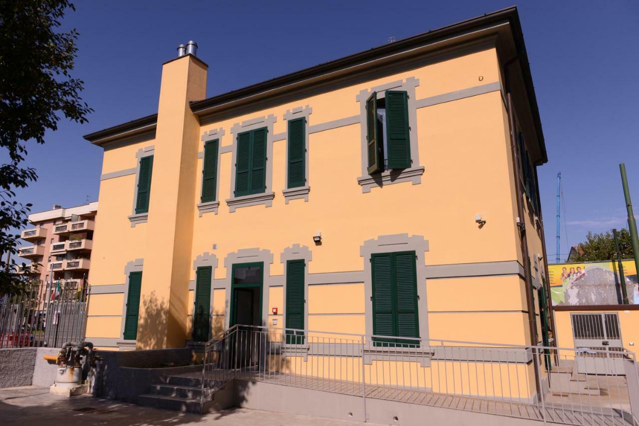 Hotel Oregon Milan Bagian luar foto