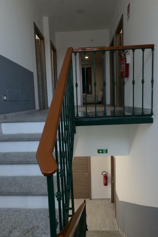 Hotel Oregon Milan Bagian luar foto